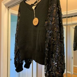NWT BIBI elegant V-Neck sweater. XL